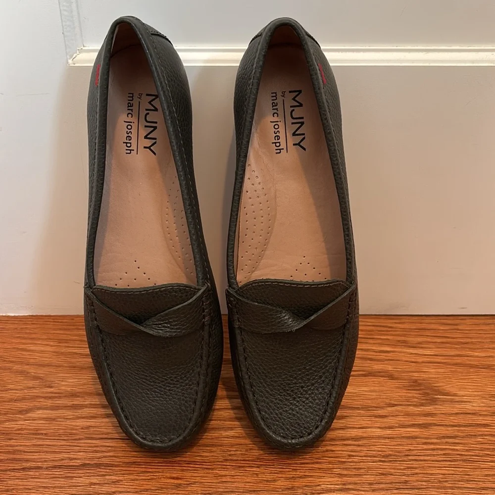 MJNY by Marc Joseph Beverely Road pebbled leather loafers in green / gray - Picture 5 of 15